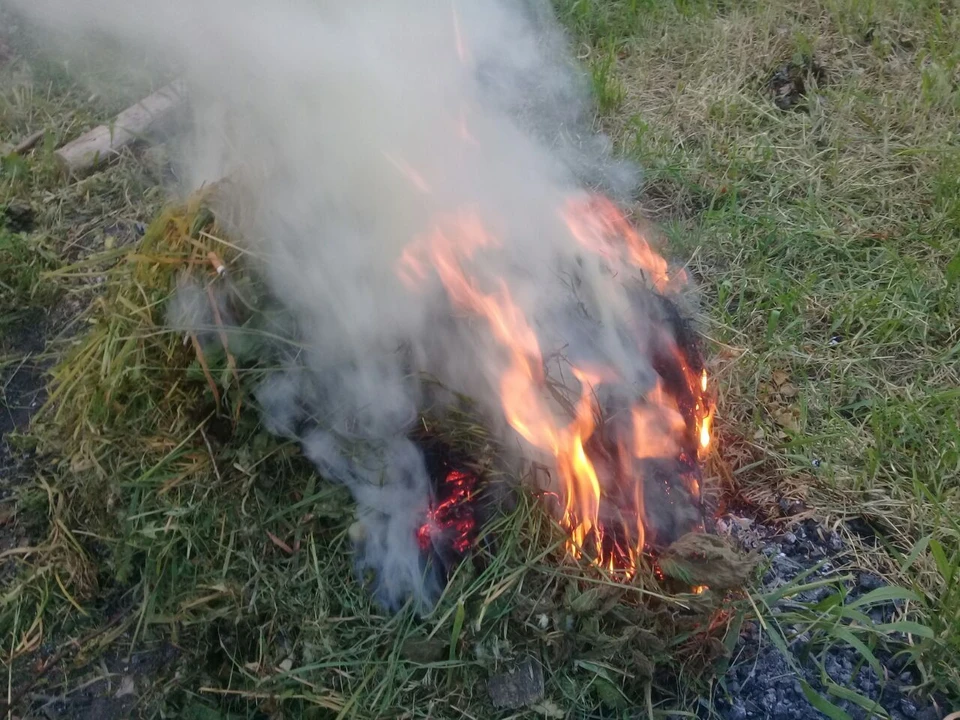 В Белгороде на улице Калинина загорелся гараж0