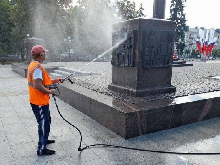 В Белгороде началась санитарная уборка улиц, парков и площадей