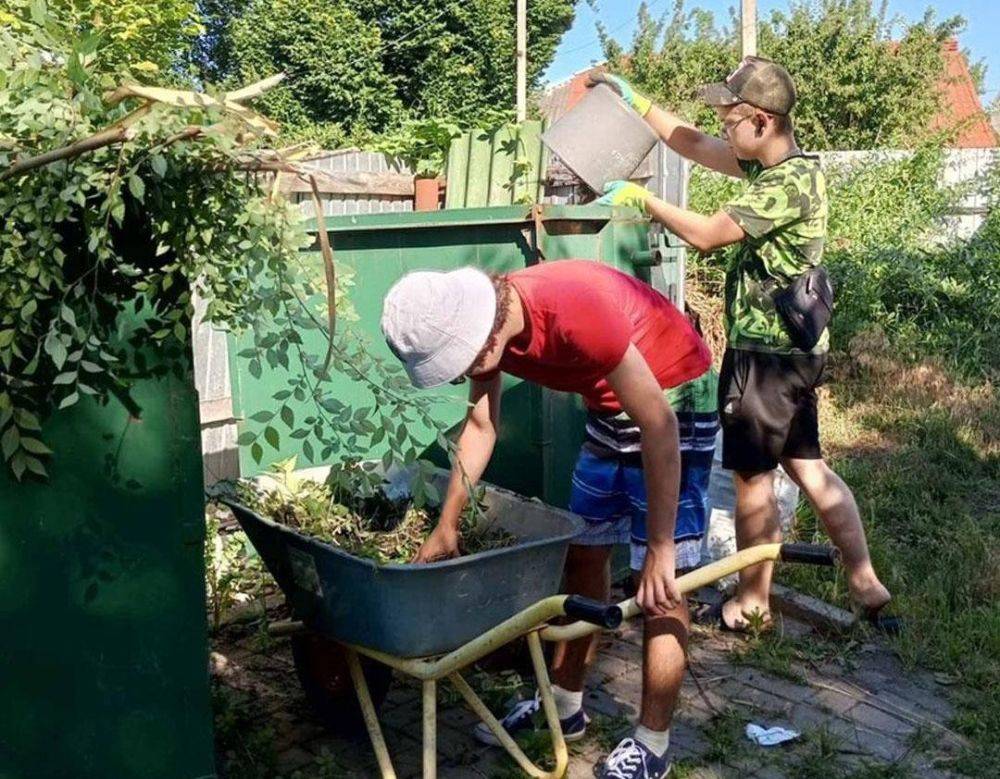 Более 1400 школьников Валуйского горокруга Белгородской области нашли работу на время летних каникул