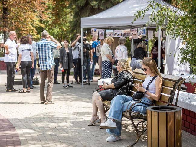 В Белгороде прошла уличная выставка археологических находок