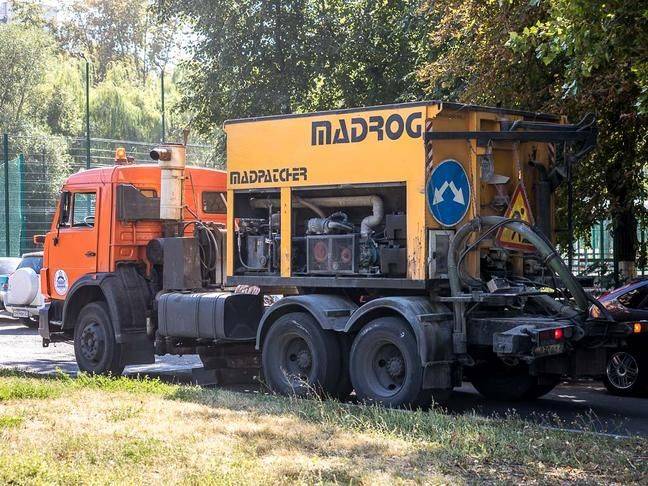 В Белгороде продолжают приводить в порядок дороги