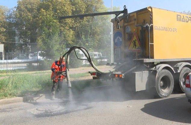 В Белгороде продолжается ямочный ремонт