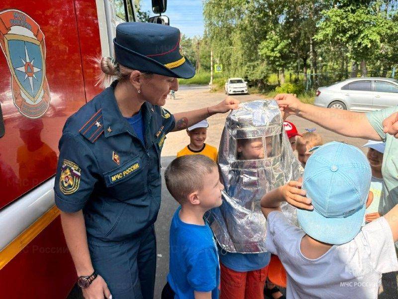 Малыши навестили пожарных