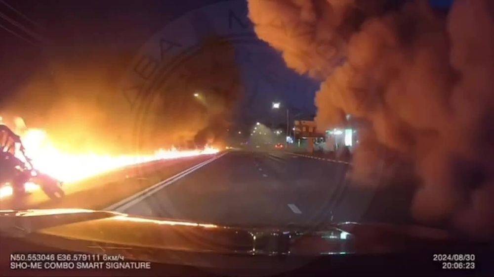 В сети появилось видео попадания снаряда в автомобиль во время обстрела Белгорода