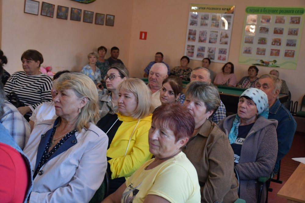 Светлана Халеева: Провела встречу с жителями Алейниковской сельской территории