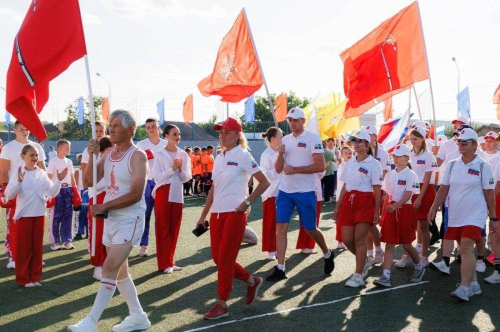 В Чернянке Белгородской области прошёл третий парад физкультурников