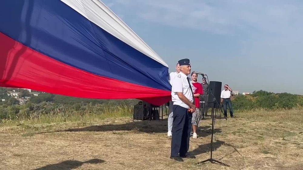 Валентин Демидов: Сегодня – День Государственного флага Российской Федерации