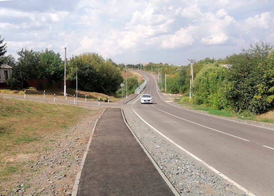 В ивнянском селе Курасовка Белгородской области построили тротуар