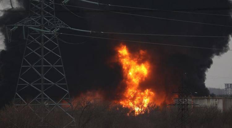 В Белгородской области беспилотники ВСУ атаковали нефтебазу – загорелся резервуар