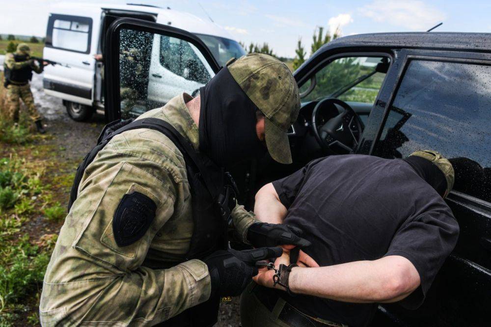 Ямальский водитель, размахивающий ножом перед полицейским, заплатит штраф