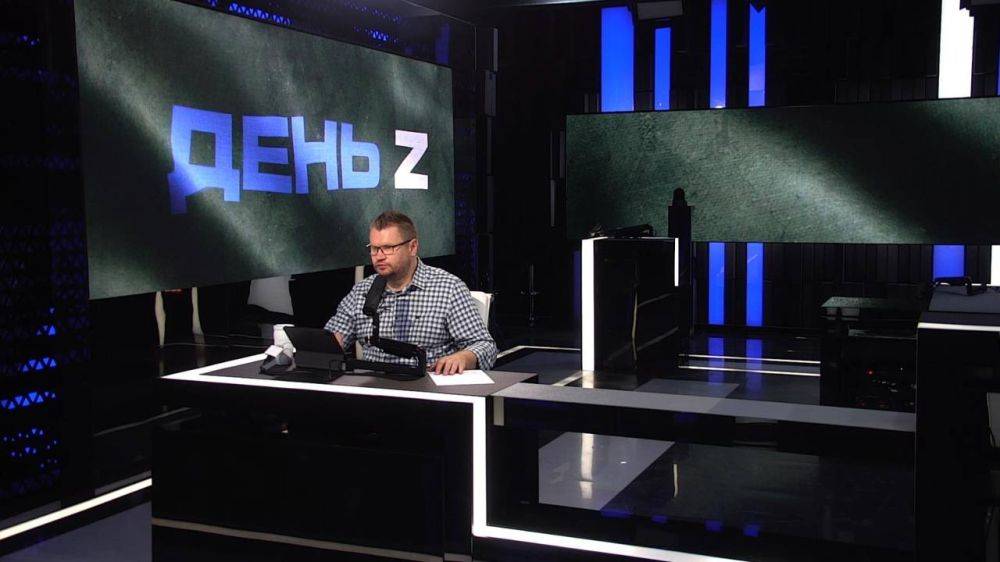 ПРОГРАММА «ДЕНЬ Z». Ведущий телеканала СоловьёвLive Александр Топорин обсудит с экспертами самые важные темы дня: Вертолёт...