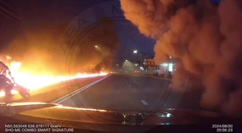 В сети появилось видео попадания снаряда в автомобиль во время обстрела Белгорода