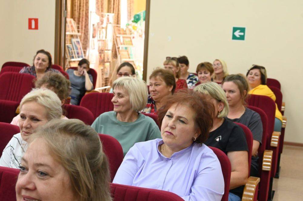 Татьяна Круглякова: Продолжая наше взаимодействие с жителями, сегодня я провела выездную встречу в селе Орлик