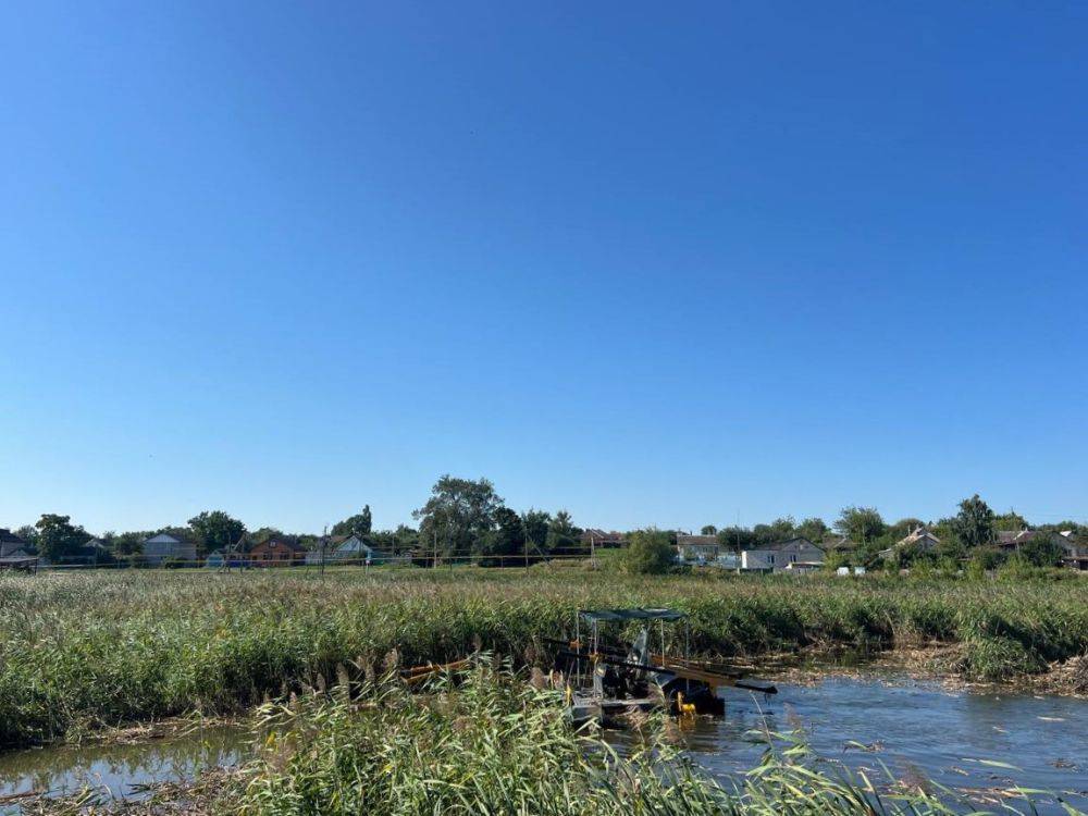 В селе Мелихово Белгородской области стартовала очистка водоёма