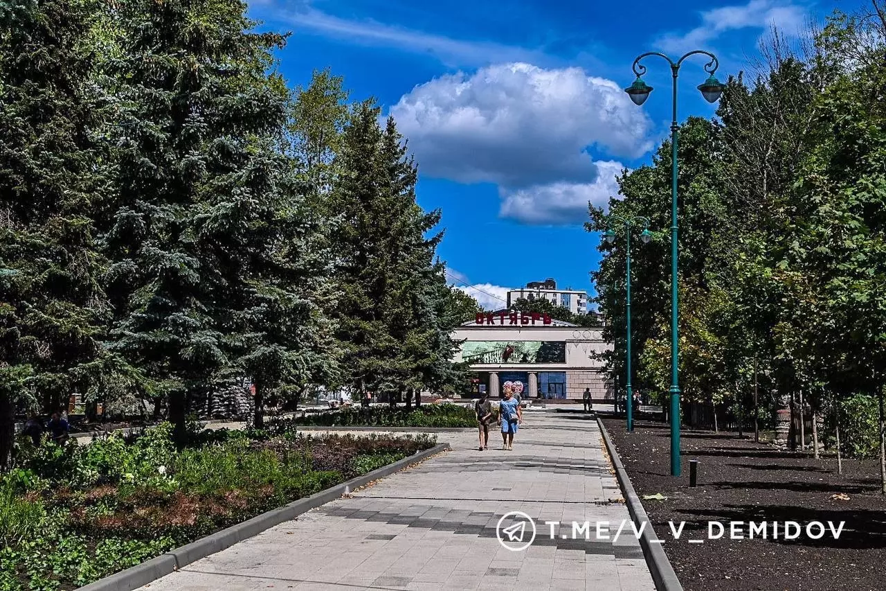 «Каменные дорожки», фонтан, зелень: в Центральном парке продолжают благоустройство6