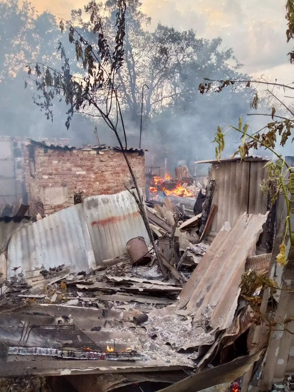 После атак дронов в Белгородской области горели дома, гаражи, хозпостройки14