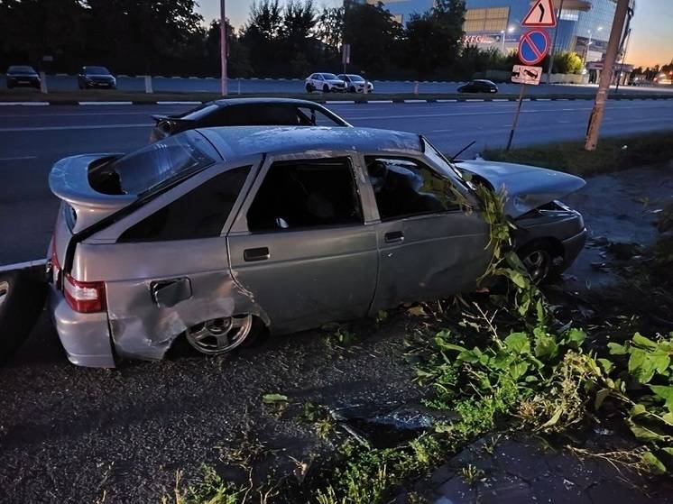 В Белгородской области перевернулась женщина на «Форд Фокусе»