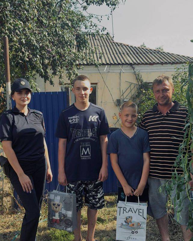 Краснояружские полицейские поддержали всероссийскую благотворительную акцию «Помоги пойти учиться»