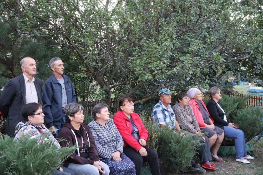 На встрече в ТОС «Молодёжный» с. Лутовиново присутствовало много неравнодушных жителей этого села