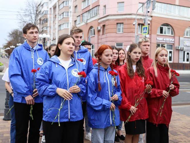 В Белгороде почтили память жертв теракта, произошедшего 20 лет назад в Беслане