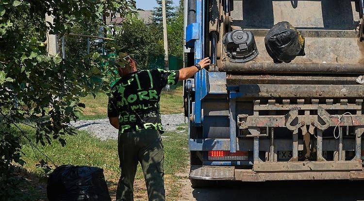 Белгородская область получила девять КамАЗов-мусоровозов