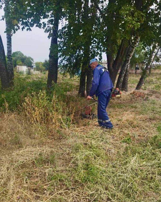 МБУ «Благоустройство Яковлевского городского округа» активно осуществляет работы по благоустройству и уборке на территории Яковлевского городского округа