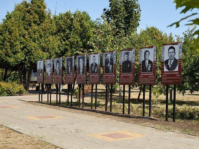 В Дубовом открыли Аллею Славы