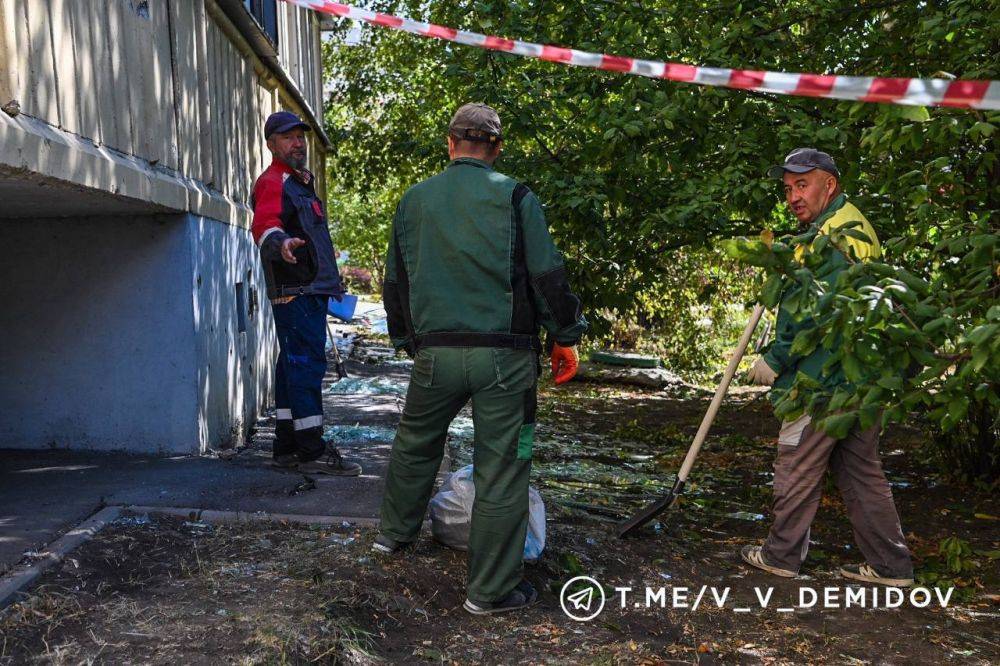 Валентин Демидов: Около 200 человек задействовано в устранении последствий утреннего обстрела ВСУ в Белгороде