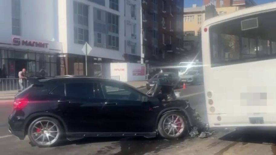 В Белгороде четыре человека пострадали в ДТП с участием автобуса