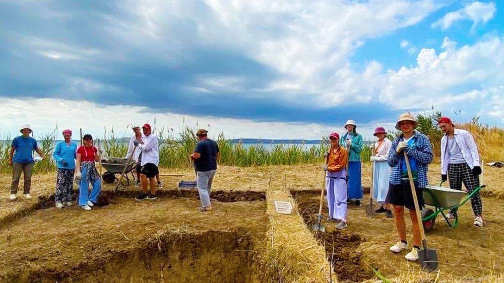 Белгородские студенты-историки поучаствовали в Таманской археологической экспедиции