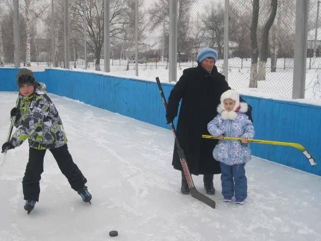 Сегодня жительница посёлка Вейделевка Нина Сергеевна Сёмина отмечает свой 90-ый День рождения!