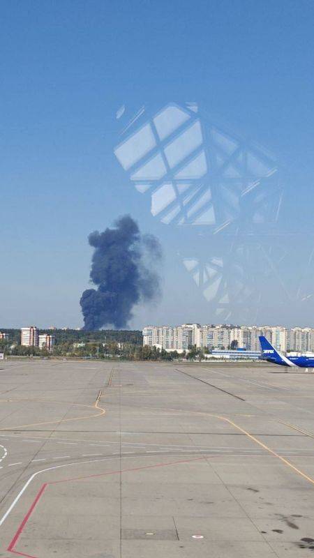 Новости к этому часу:. Один человек пострадал при атаке беспилотников на Белгородскую область, мужчина в тяжёлом состоянии. Как сообщил губернатор, были атакованы посёлок Шамино, село Козьмодемьяновка и участок автодороги Никольское — Зиборовка