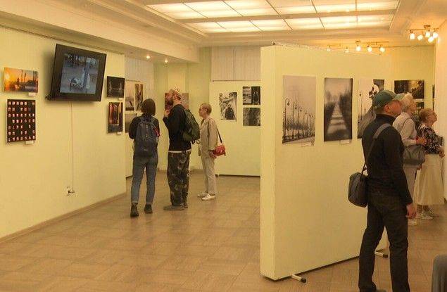 В Белгородской галерее фотоискусства открылась фотовыставка «Город – среда обитания»