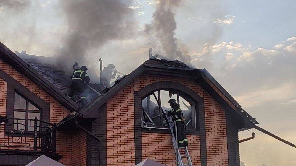 Ранен мирный житель в результате воздушной атаки на Белгород со стороны ВСУ, сообщил Гладков