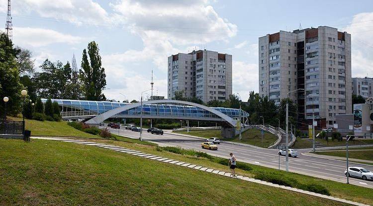 Вячеславу Гладкову пожаловались на состояние мостов в Белгороде