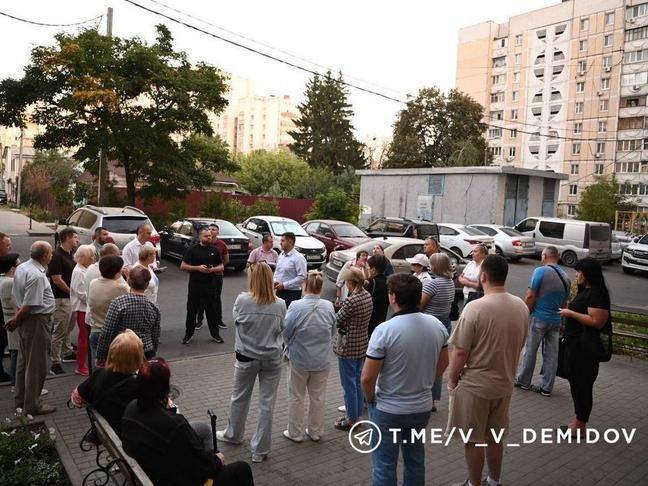 В Белгороде в многоэтажке на Народном бульваре идут восстановительные работы