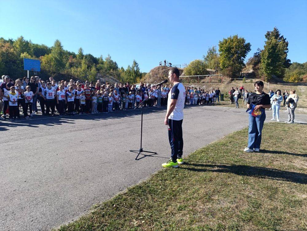 Татьяна Круглякова: Сегодня, в этот солнечный день, на лыжероллерной трассе «Лидер» поселка Красный Остров прошёл легкоатлетический забег «Кросс нации»