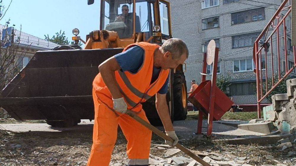 В Белгороде ликвидируют последствия ночного обстрела