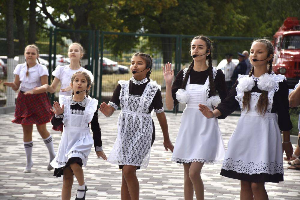 Сегодня, в первый день нового учебного года, после капитального ремонта свои двери распахнула Львовская средняя общеобразовательная школа Новооскольского городского округа