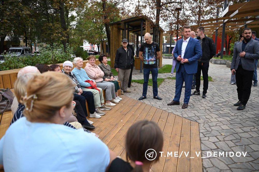 В Белгороде завершили благоустройство сквера на пересечении улиц Мичурина и Попова