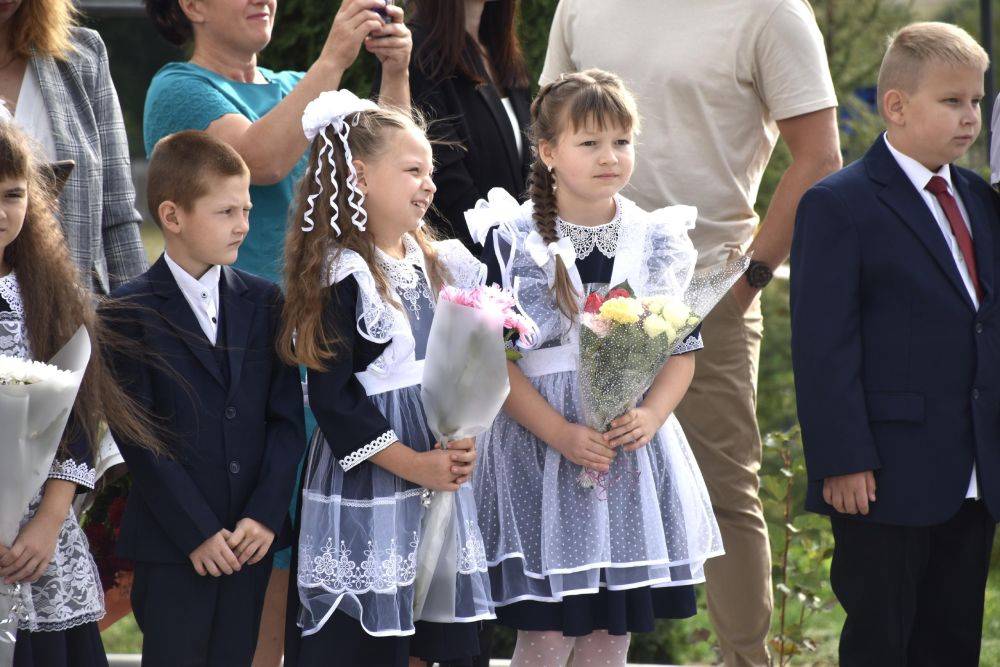 Сегодня, в первый день нового учебного года, после капитального ремонта свои двери распахнула Львовская средняя общеобразовательная школа Новооскольского городского округа