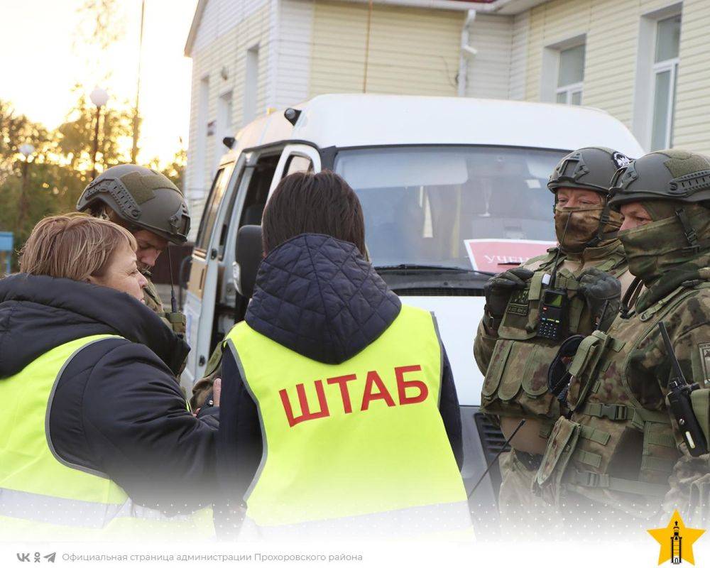 На территории села Большое Подолешенского сельского поселения прошли командно-штабные учения на тему: «Проведение мероприятий по перемещению населения из опасной зоны в безопасные районы»