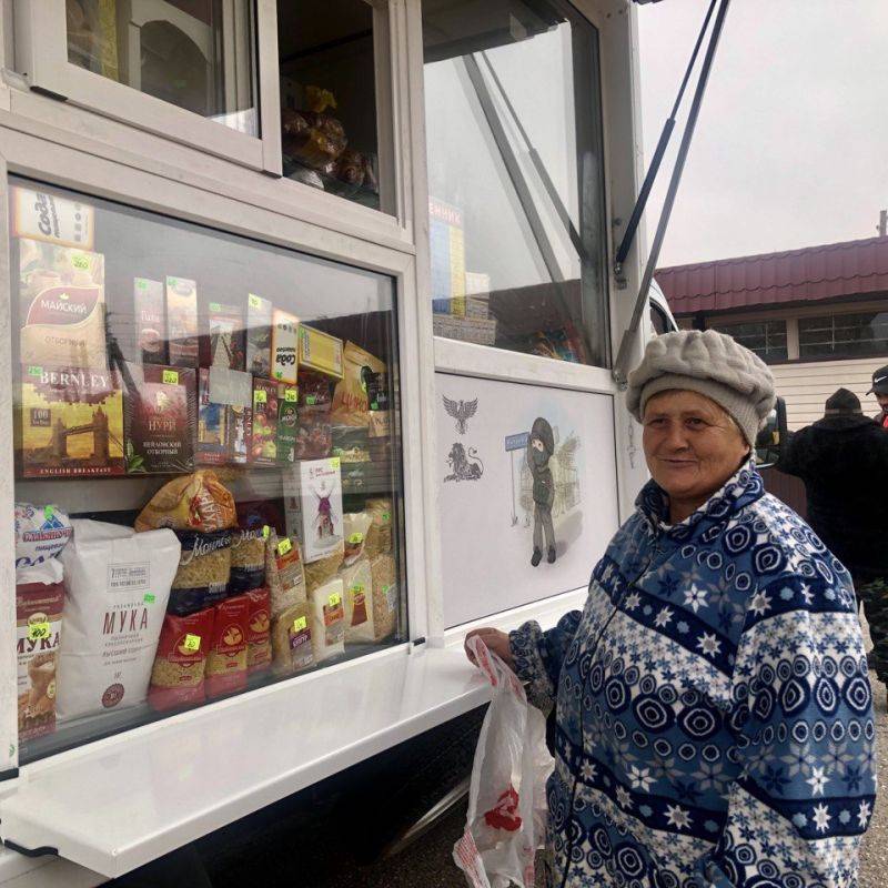 Выездные автолавки продолжают обеспечивать жителей Белгородской области продуктами питания