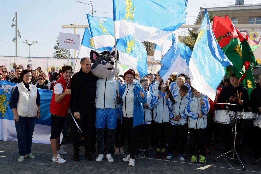 В Алексеевке прошёл легкоатлетический забег «Губернаторская эстафета»