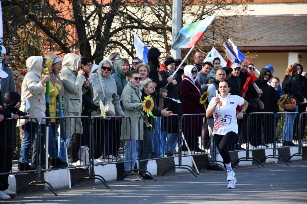 В Алексеевке прошёл легкоатлетический забег «Губернаторская эстафета»