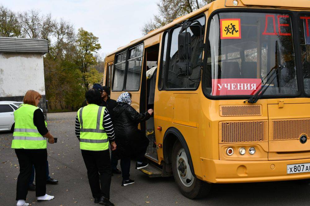 Алгоритм учебного вывоза населения в безопасные районы отработали в Коломыцевском сельском поселении