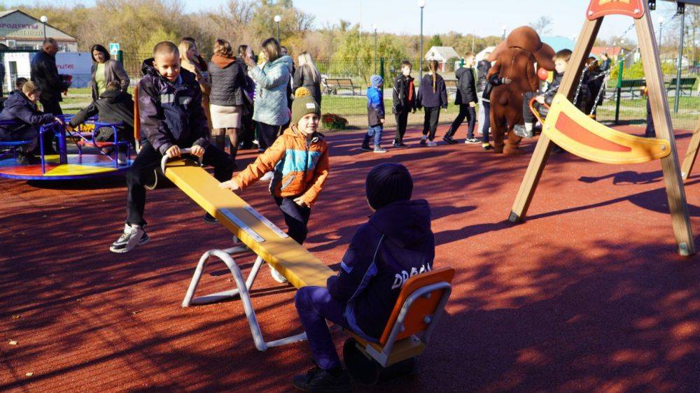 На одно игровое детское пространство стало больше в Борисовском районе