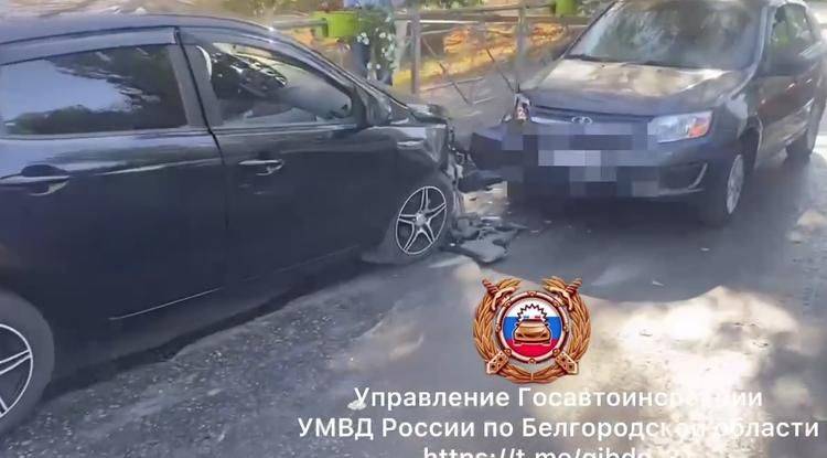 В Алексеевке «пятёрка» выехала на красный и устроила ДТП, в котором пострадала девочка