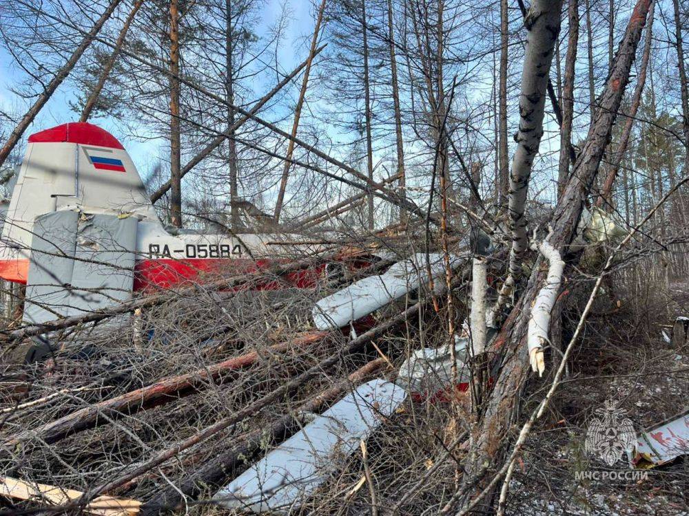 Новости к этому часу:. Российский боксер Артур Бетербиев стал абсолютным чемпионом мира в полутяжелом весе. Он победил Дмитрия Бивола по очкам в поединке в Эр-Рияде. Бойцы провели все 12 раундов и получили по 10 млн долларов за бой