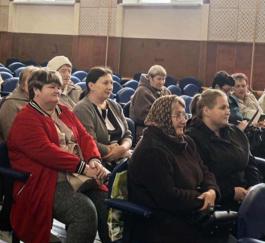 Галина Руденко: Встречи с жителями продолжаются, и сегодня вечером поближе познакомилась с земляками из Верхней Покровки и Нижней Покровки